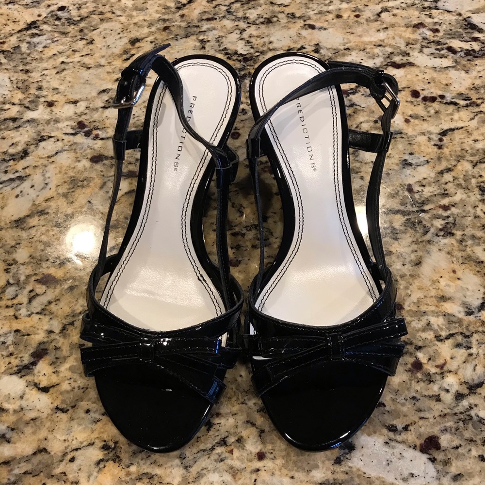 Like NEW black wedges